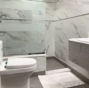 City-Apartment | Badezimmer