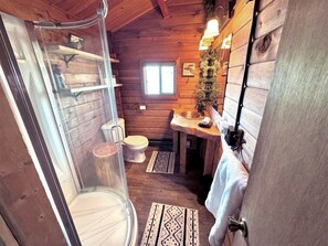 Bathtub, hair dryer, towels