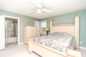 Room - @ the Peach  - oceanfront/oceanside home (North Topsail Beach)