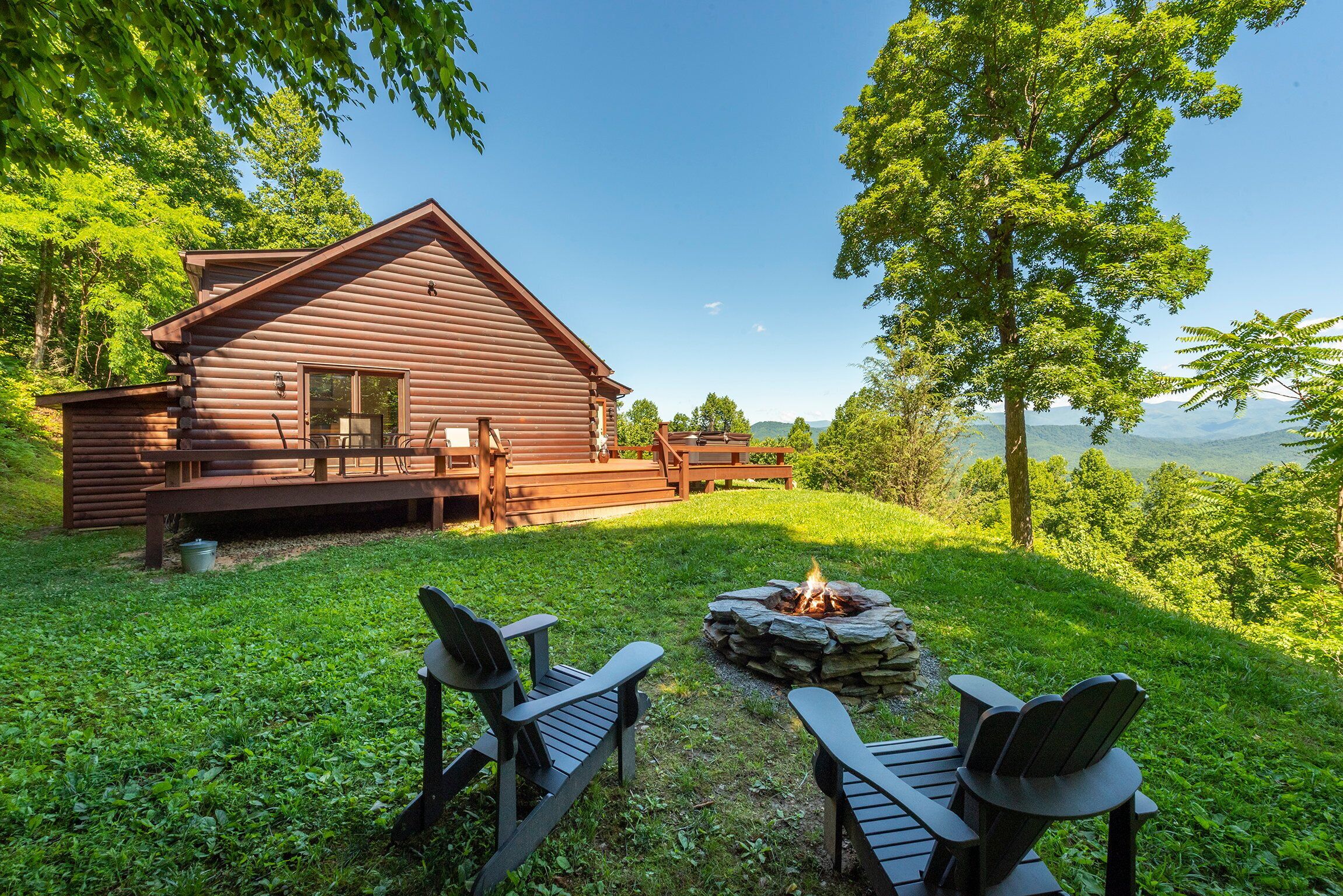Trail Magic | Pet-friendly, Hot Tub, Fire Pit & Year-round Mountain Views!
