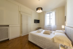 Appartamento Luxury | Con stile personalizzato, con arredamento individuale, postazione laptop