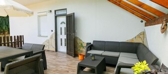 Apartamento May by Interhome