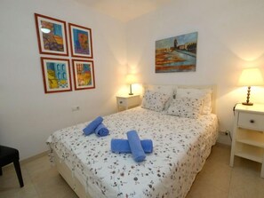 2 slaapkamers, een strijkplank/strijkijzer, wifi