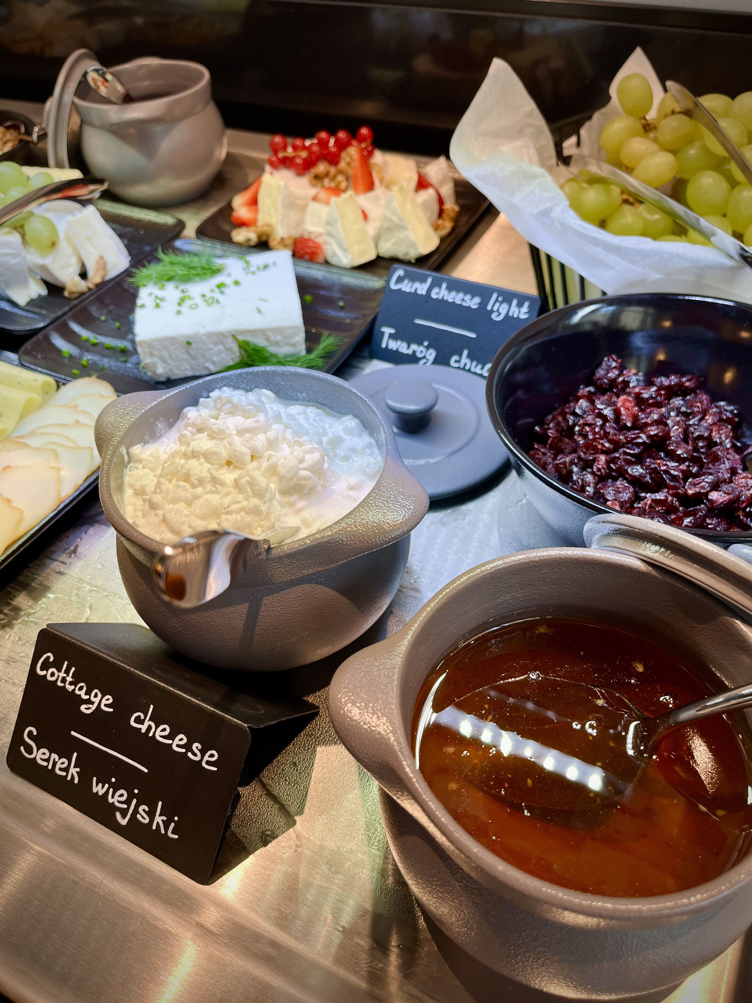 Päivittäinen buffetaamiainen maksusta