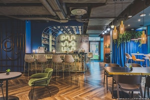 酒吧（店内）