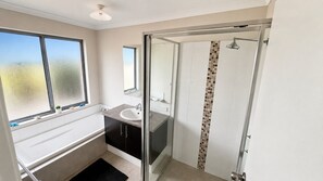 Bathtub