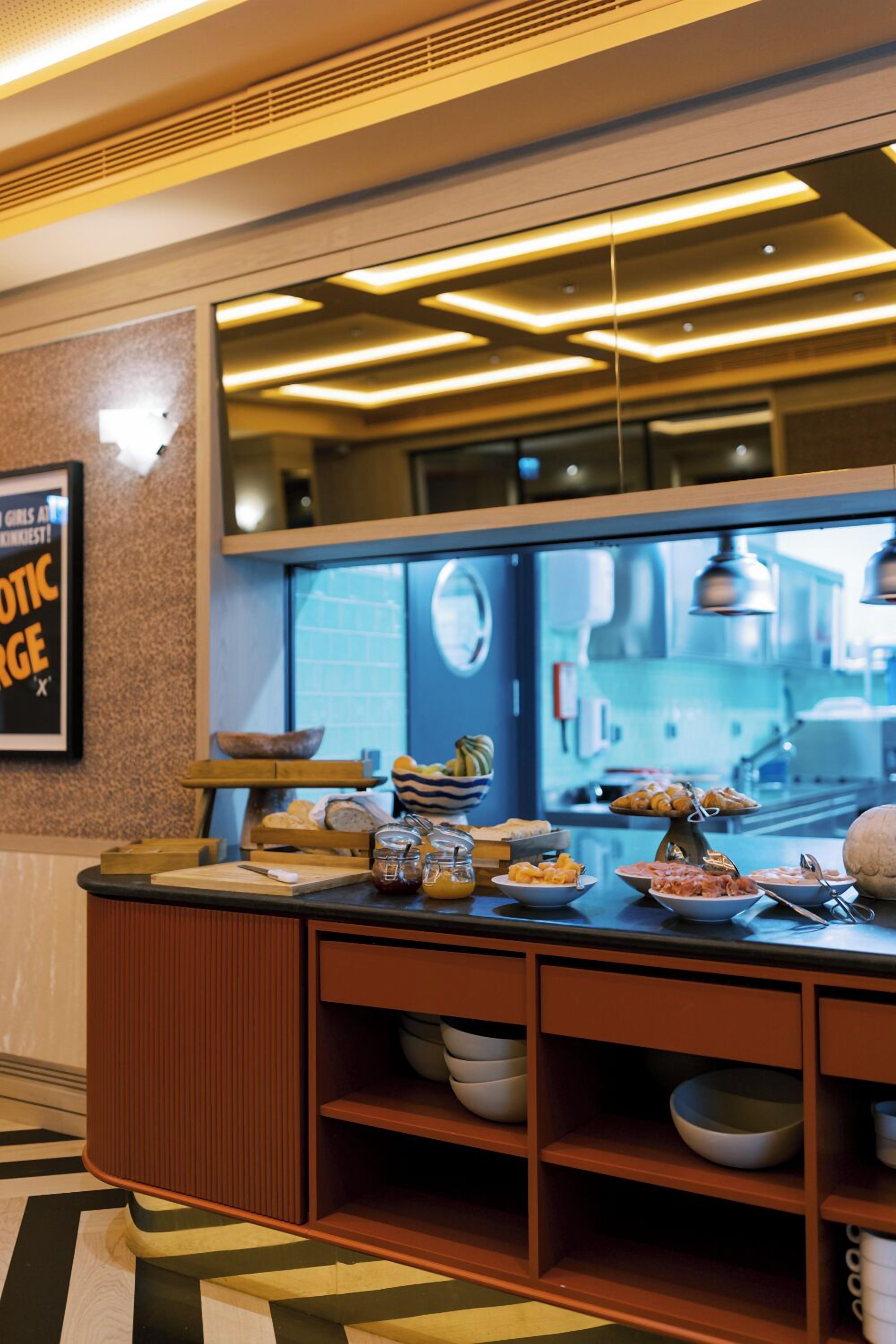 daily buffet breakfast (eur 20 per person)