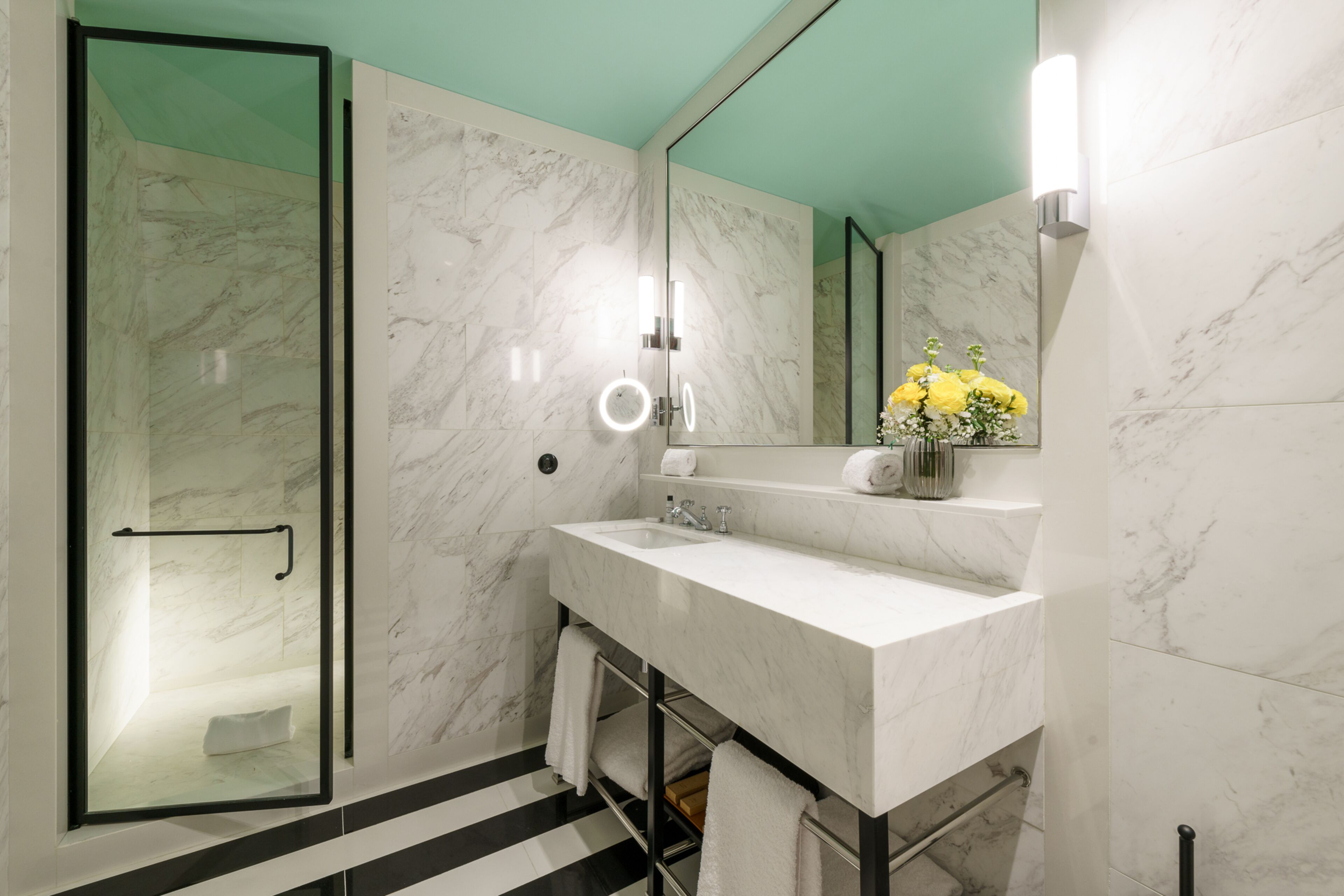 superior aliados view room | bathroom | hair dryer, bathrobes, slippers, towels