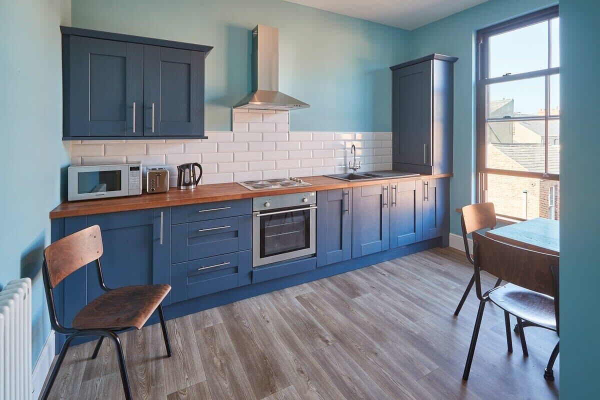 Fridge, microwave, coffee/tea maker, toaster