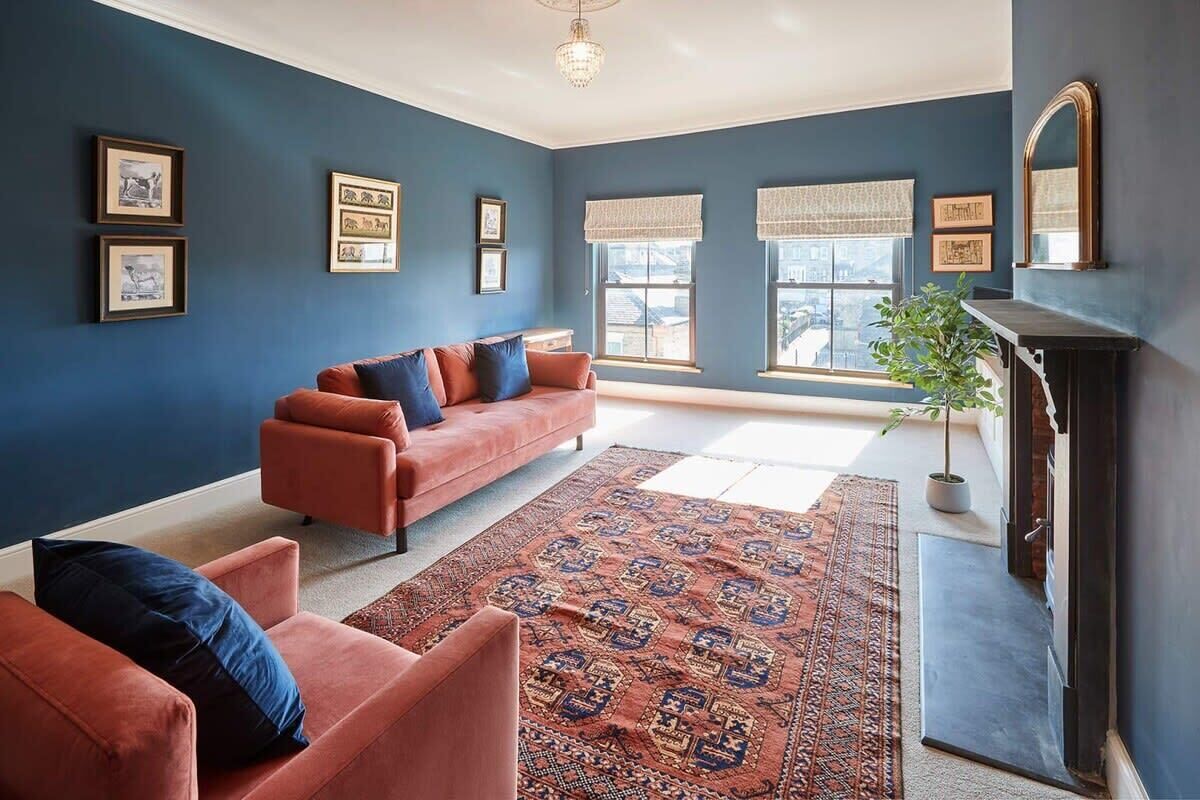 TV, fireplace, offices