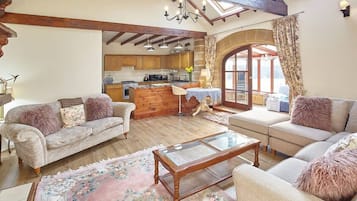 TV, fireplace, books, offices