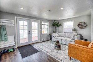 テレビ、暖炉、テレビゲーム機、Netflix