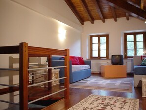 TV connectée, cheminée