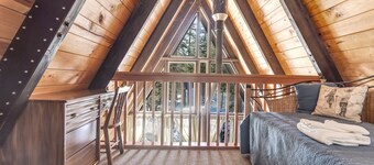 Vacation Home 216 3 Bedroom Home by RedAwning