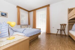 2 chambres, accès au Wi-Fi (inclus)