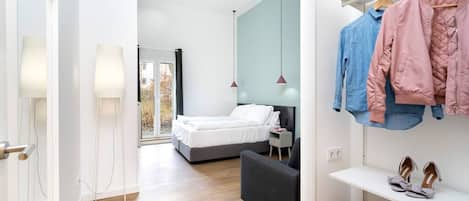 3 bedrooms, in-room safe, iron/ironing board, travel cot