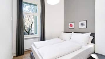 1 Schlafzimmer, Zimmersafe, Bügeleisen/Bügelbrett, Reisekinderbett