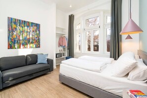 3 soveværelser, pengeskab på værelset, strygejern/strygebræt