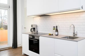 Køleskab, ovn, kogeplade, opvaskemaskine