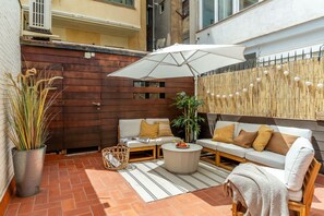 Terrace/patio - Sunny Stylish Terrace next to Paseo de Gracia (Barcelona)