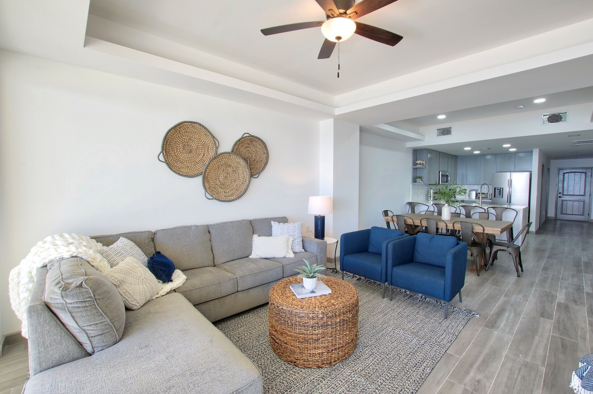 Beachfront Oceanview Luxury Condo with Beautifully Furnished Balcony