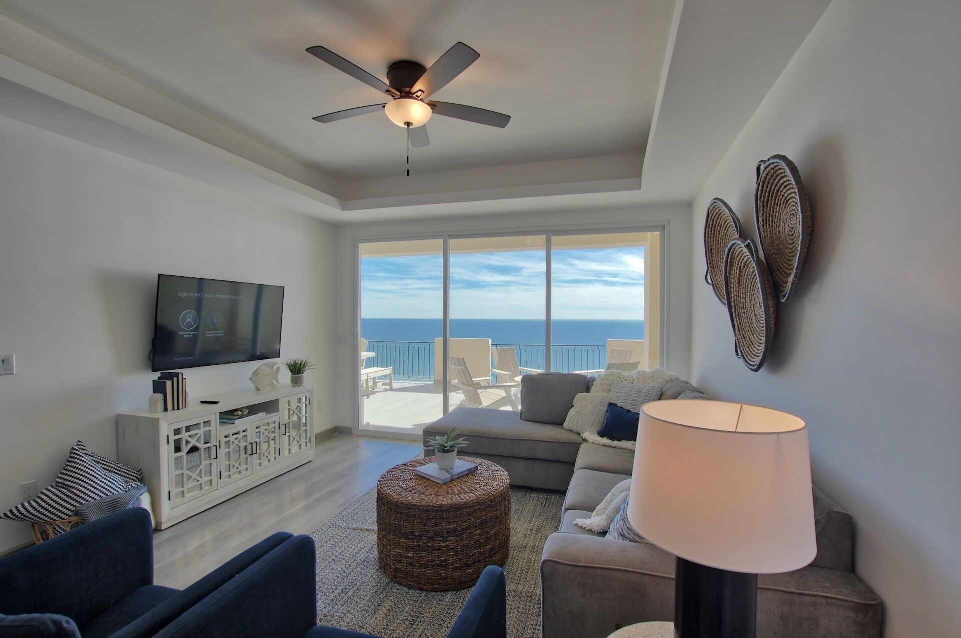 Beachfront Oceanview Luxury Condo with Beautifully Furnished Balcony