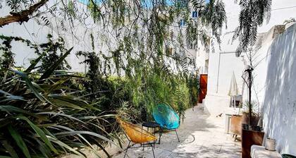 Beautiful Garden Apartment in Cisternino