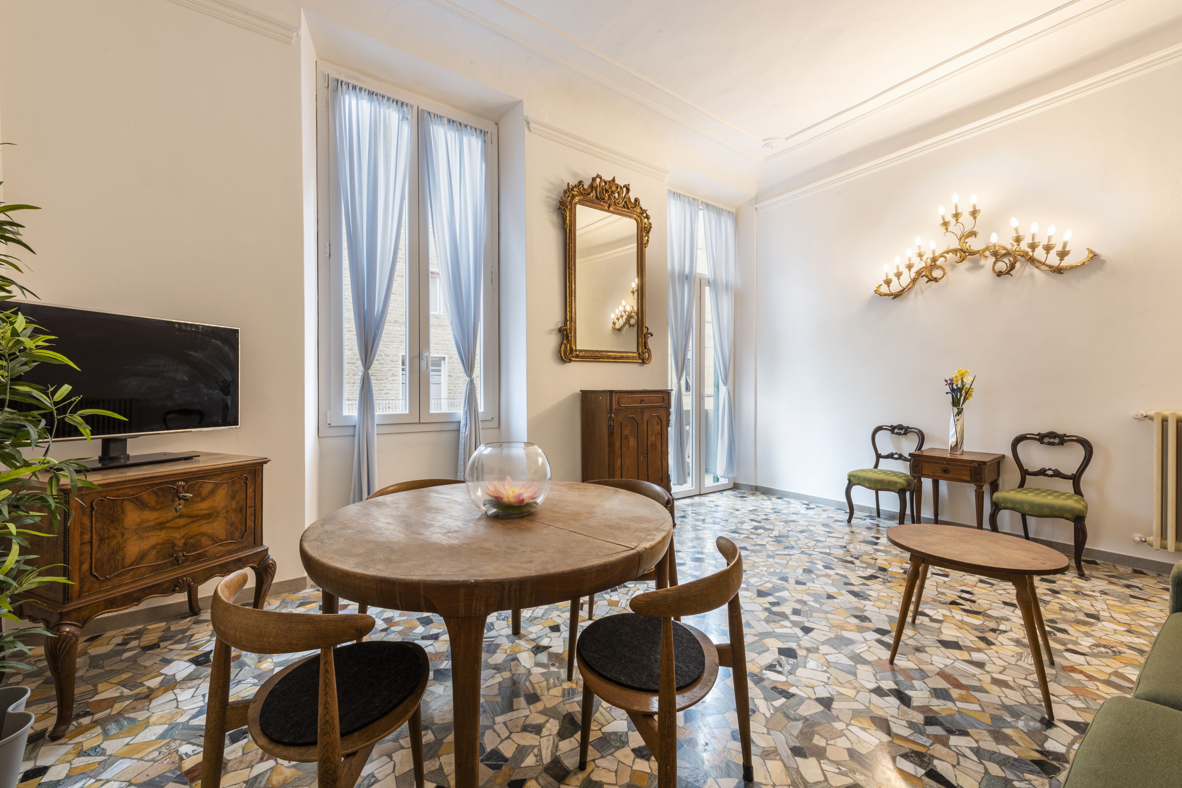 都會公寓 | 起居區 | 平面電視