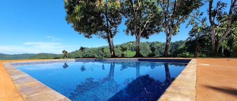 Alberca al aire libre