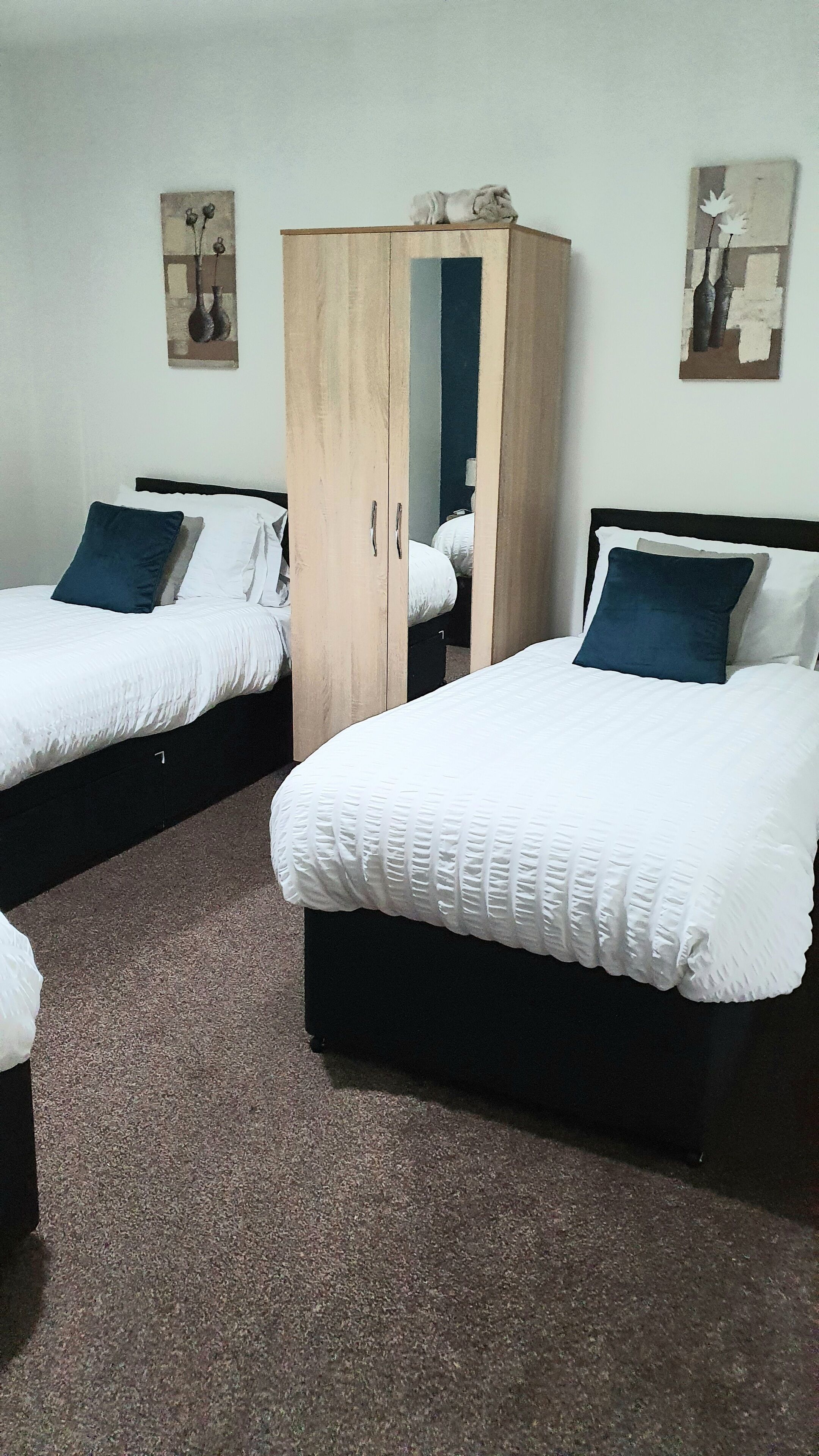 Salford Ark Comfort Stays Near Trafford Centre