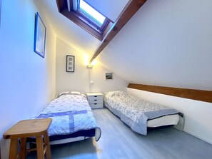 2 bedrooms