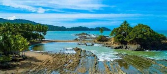 Tranquility overlooking the Jungle and Sea