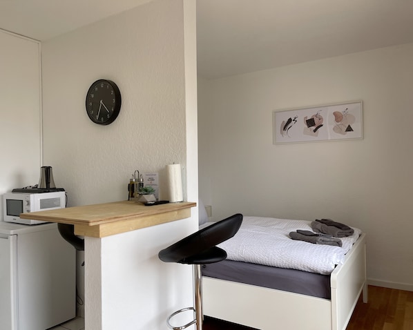 Basic Studio, 1 Double Bed, Balcony