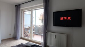 Basic-Studio, 1 Doppelbett, Balkon | Wohnbereich