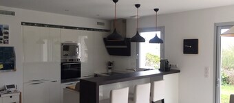 Villa with swimming pool, quiet area and barbecue