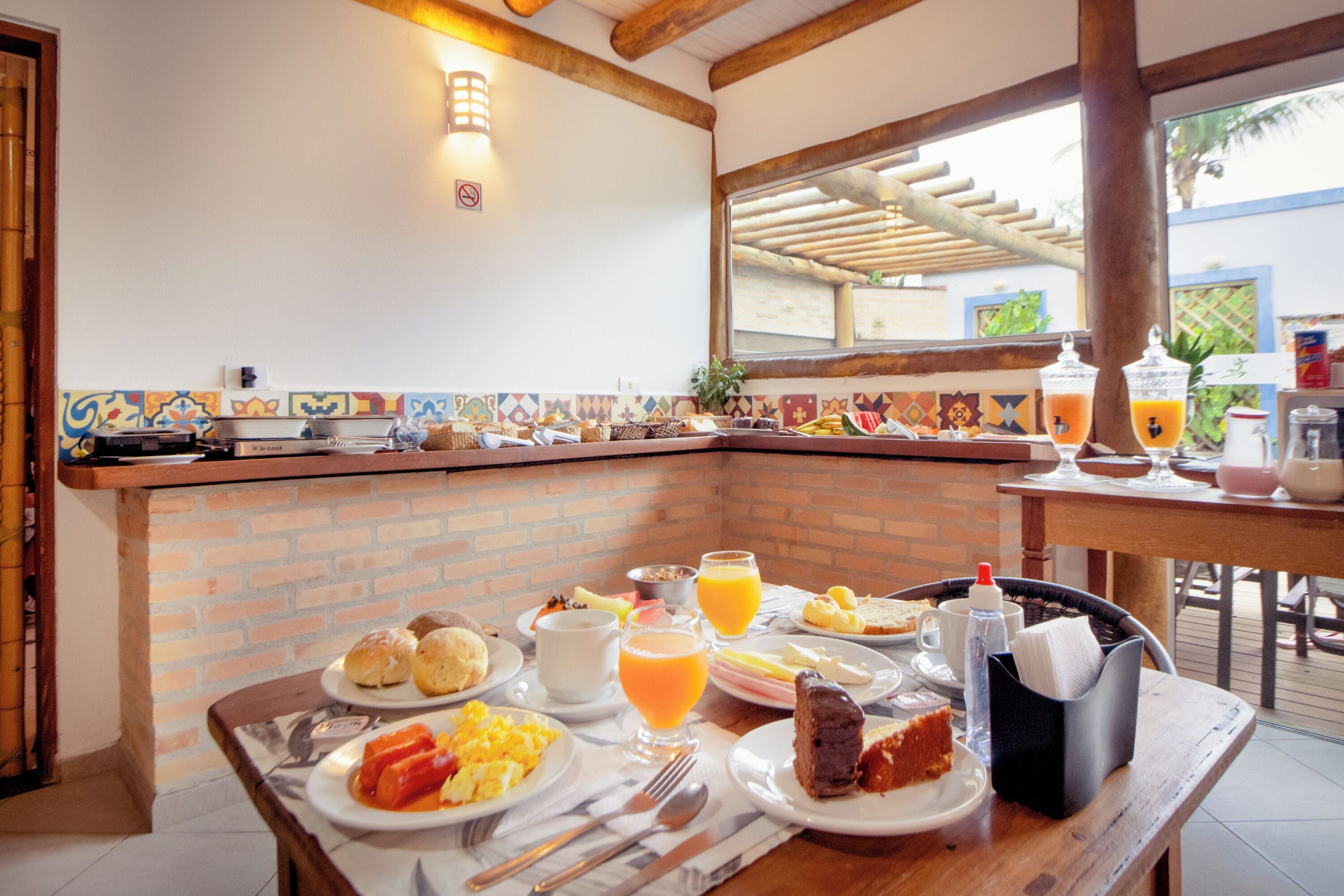 Free daily buffet breakfast