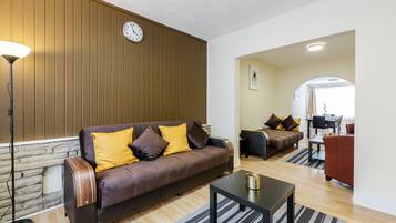 House | Living room | 30-inch TV with digital channels