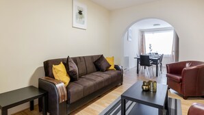Hus | Oppholdsrom | En 30-tommers TV med digitale kanaler