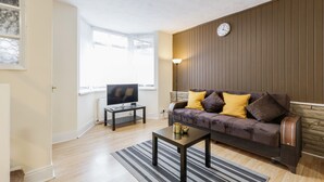 Hus | Oppholdsrom | En 30-tommers TV med digitale kanaler