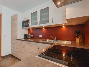 Frigorifero, microonde, forno, lavastoviglie