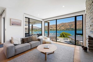 TV, fireplace, stereo, offices