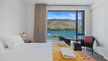 3 bedrooms, desk, iron/ironing board, WiFi