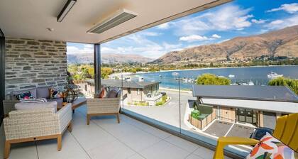 Luxury Lake View