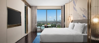 HUALUXE Shanghai Changfeng Park by IHG