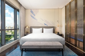 1 bedroom, premium bedding, down comforters, pillowtop beds