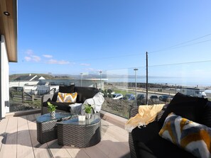 Cottage | Balcony