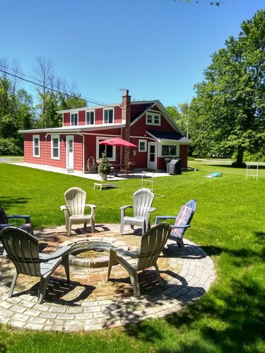  “The Red House”  Family friendly vacation home close to beach and lake access.