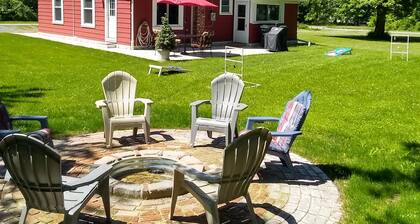 “The Red House” Family friendly vacation home close to beach and lake access.