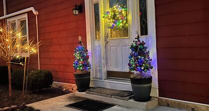 “The Red House” Family friendly vacation home close to beach and lake access.