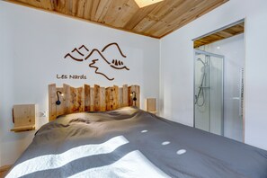 3 bedrooms, free WiFi, bed sheets